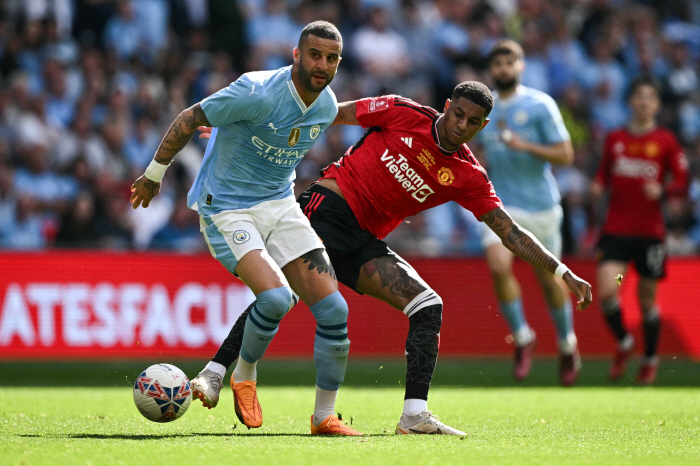 'Hello, LEE' Rumor of discord with Ten Hag → Manchester United ace who fell, reignites possibility of joining PSG