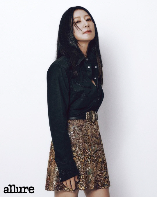 Kim Hee-ae is 57 years old, so who would believe it?'Sunmyeong'Shocking'Picture Showing Abs'