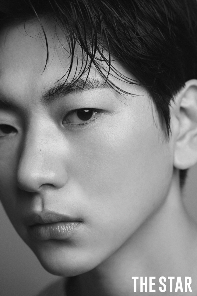 Lee Ju-seung 'My best friend Sung-hwan is so popular. He's so funny just thinking about it'