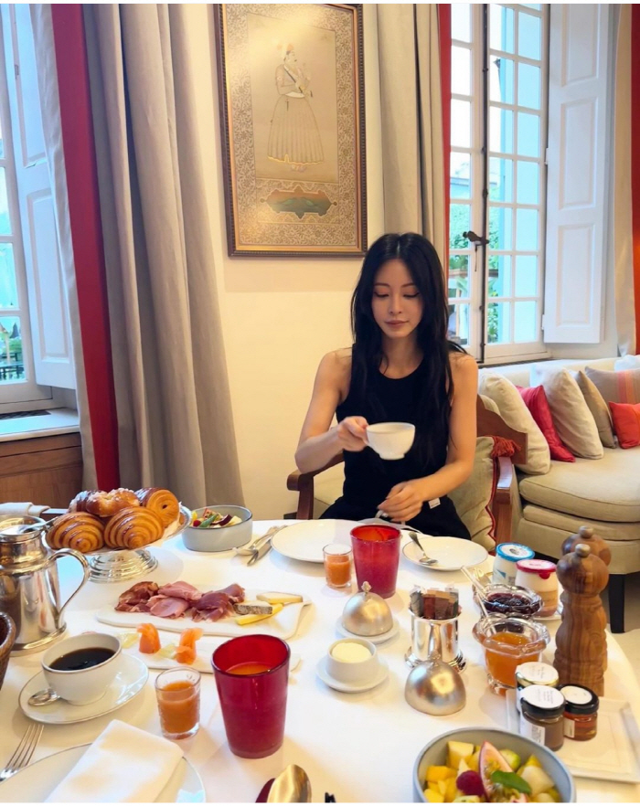 Han Ye-seul, endless honeymoon memories..'♥10 Years Younger' Husband's Surprise Revealed