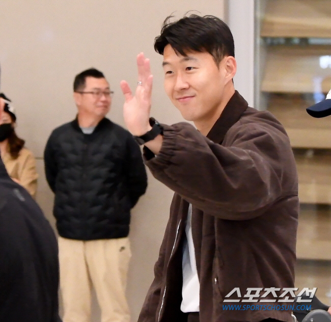 Is Son Heung-min destined to go to Saudi Arabia? 'South Korea-Saudi Trade Agreement and Mega Offer' Discuss Two Reasons