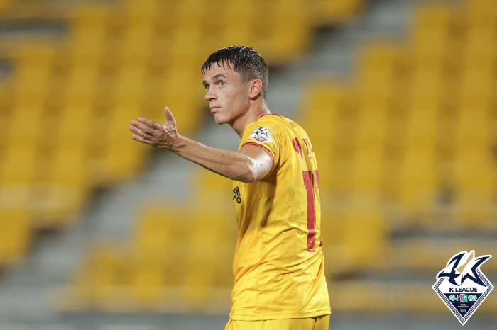 'K League → Lari is imminent?' Spanish flag emoji on Gwangju Asani SNS'Next week Las Palmas Medical'