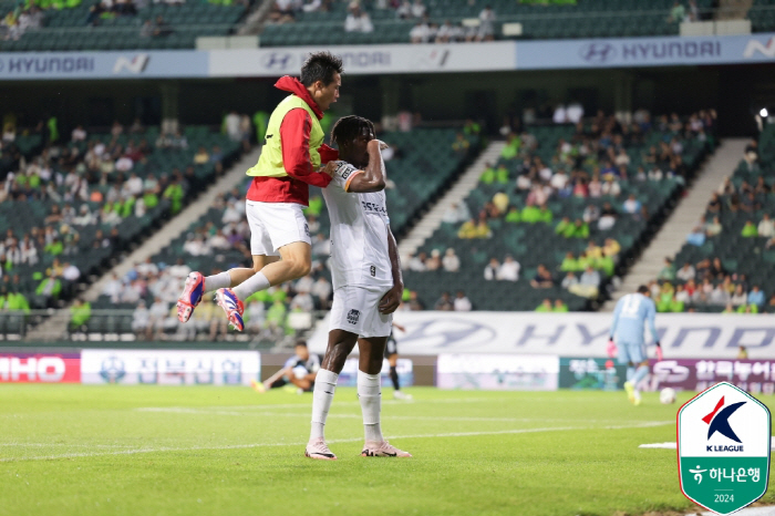 Ronaldo scored one goal, one assist, and Ronaldo scored one goal, one assist, and even celebrated Siu