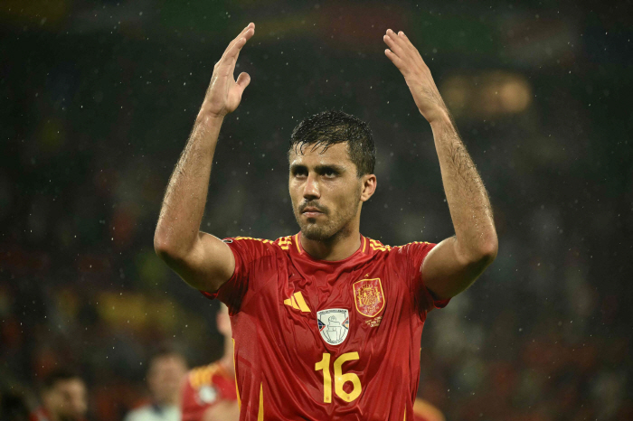 Spain quelled Georgia 4-1 with the new fleet...In the quarterfinals against Germany 'confrontation'