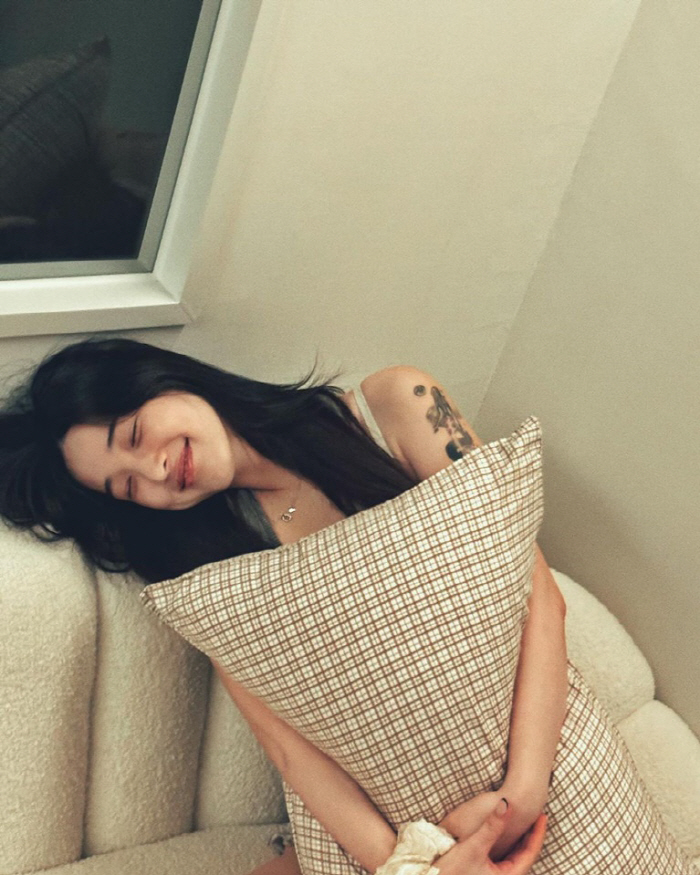 Yulhee is satisfied with living alone after divorce..revealing 18cm tattoos 