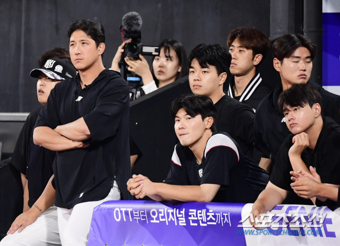 'The mixed fate of the main characters of the ceremony controversy' Hwang Jae-kyun's 11th dramatic final hit...KT's 4th consecutive win, Hanwha's 9th place drop