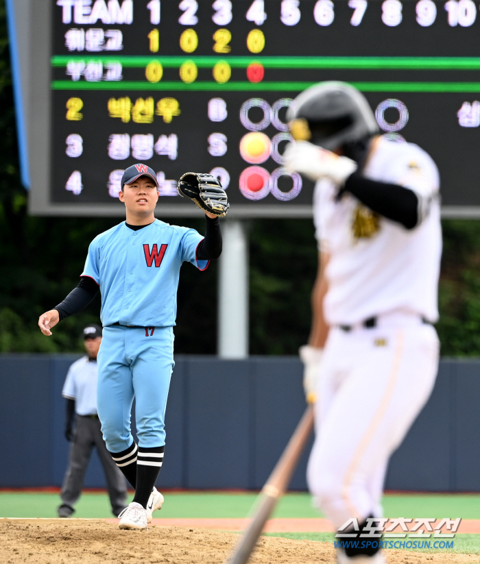 ''6 Innings KKKKKKKKKK' Hwimungo Ryu Han-joon wins with no outs and no outs, perfect pitch that led to the second round of Cheongryonggi