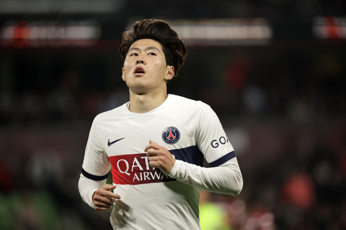 'Three wins in the debut season → Super Cup MVP'Lee Kang-in, PSG 2024-2025 season away uniform'Main model'