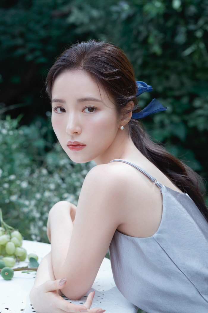  Shin Se-kyung breaks up with IU 'I cherish every moment we've been together' (Full Story)