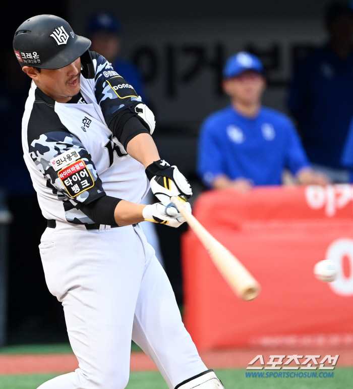 'The mustache best friend's blow, the monster collapsed' KT's five-game winning streak...Hanwha's three-game losing streak 