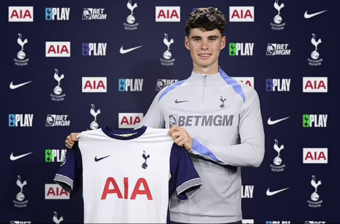 You're going to give an 18-year-old 70 billion won?' Tottenham Spent £40 Million on Grey's High-Jacking, Son Heung-min Is Overlooking 'Age and Race?'