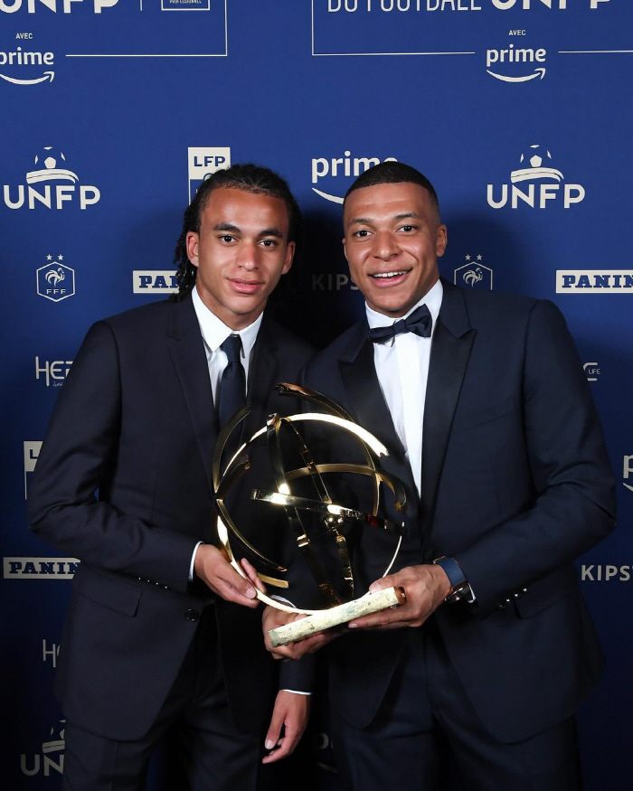 I don't have one, but I don't have to renew my contract...PSG releases younger brother Mbappe → French prestigious document challenge