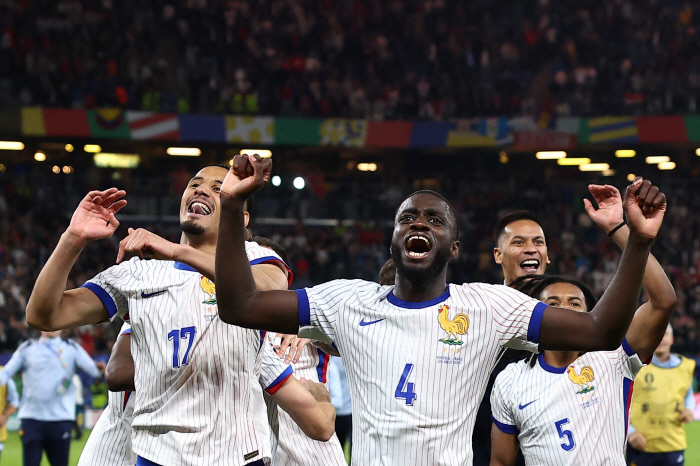 'Mbappe Laughs, Ronaldo Cries'...' France and Portugal win after a close shootout! advance to the semifinals