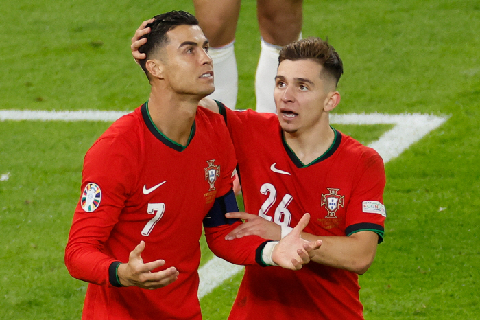 'Mbappe Laughs, Ronaldo Cries'...' France and Portugal win after a close shootout! advance to the semifinals