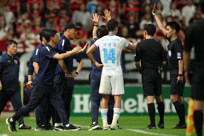 '6 goals → 2 players manager's exit' Daegu and Pohang, 10 to 10 bloodshed → 3-3 draw after a slugfest, and the lead is in the end 'main focus'