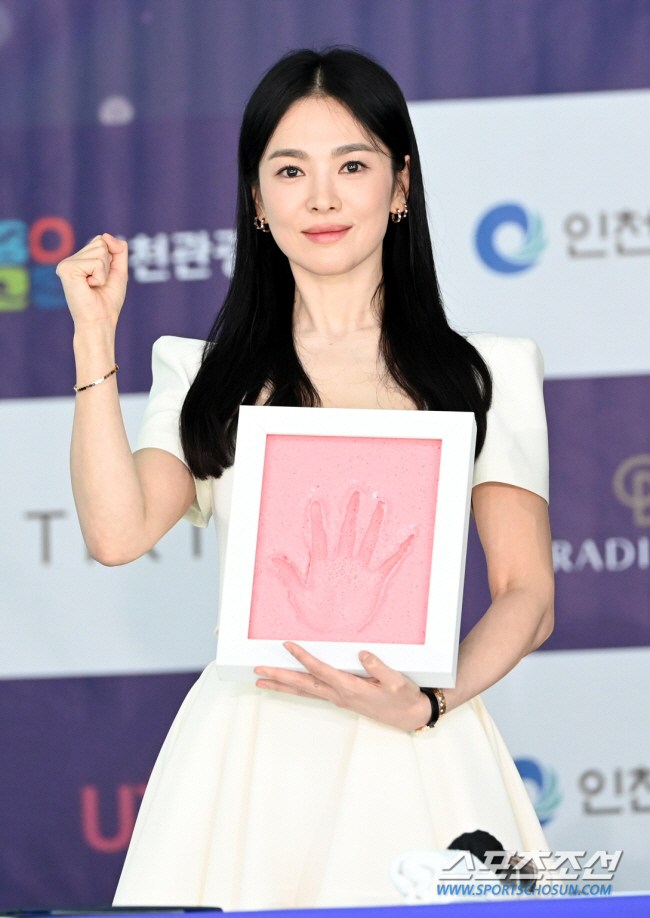 Song Hye-kyo 'Hye-kyo'Hye-kyo-lover 'There are many reasons? I've been working for a long time'→Suzy'Easy and friendly'