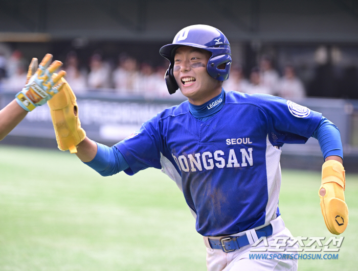 Deoksu and Cheongryonggi won three consecutive competitions? 147km Kim Tae-hyung 7 innings of reverse pitching → 1st grader Um Jun-sang sweeps the final hit! 1R Seoul Dongsan High School's complete defeat. 