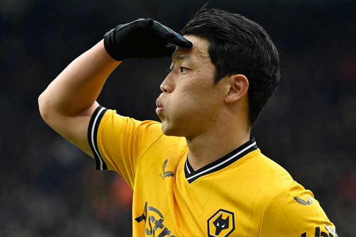 'HWANG transfer? Kim Min-jae transfer fee required'Hwang Hee-chan to reject Ligue 1's prestigious offer'Hull Price' →'Will not sell...Director appreciates it very much'