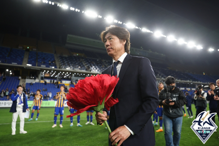 'No, right? No!' Coach Hong Myung-bo suddenly appeared in the national team, Ulsan HD fans shed tears of regret