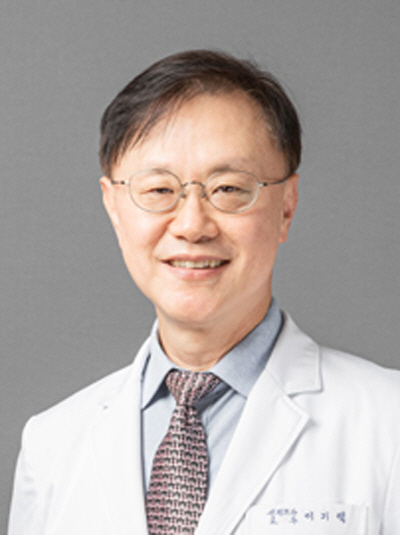 Professor Lee Ki-taek of Gachon University Gil Hospital inaugurated as president of the Korean Society of Neuroradiation Surgery