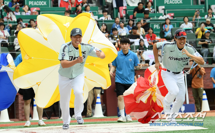 Release → Social baseball → Fostering → 2nd draft →★ This is human victory...11th-year pitcher's excitement 