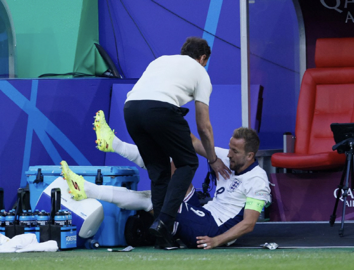 'Shock'英 ace Harry Kane hits Southgate and thigh injury OUT→Possible to play in semifinals