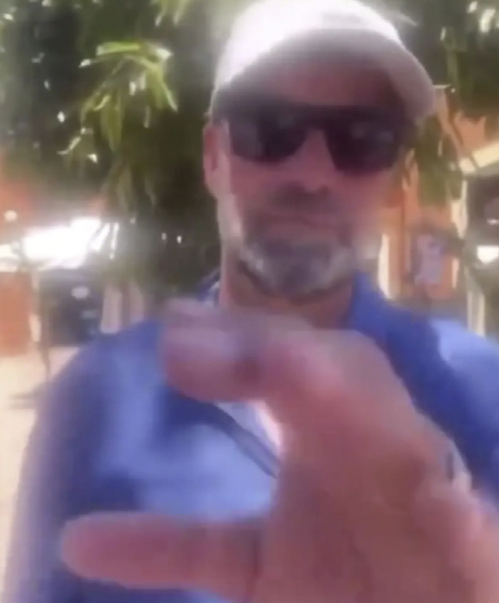'What kind of disrespect is this?'...Klopp leaves Liverpool during vacation 'Meeting Manchester United fans'