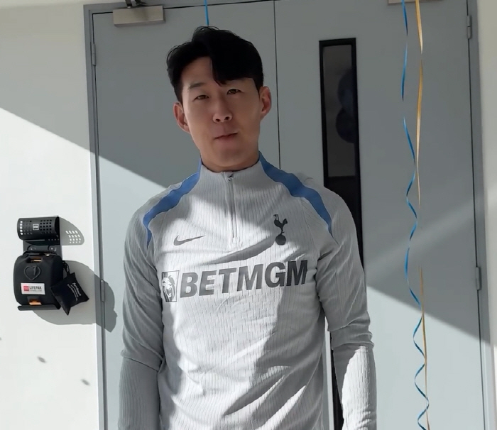 'Happy birthday.' SON!''The Birth of a Legend'...Tottenham also reveals 'special event video' for Son Heung-min who returned