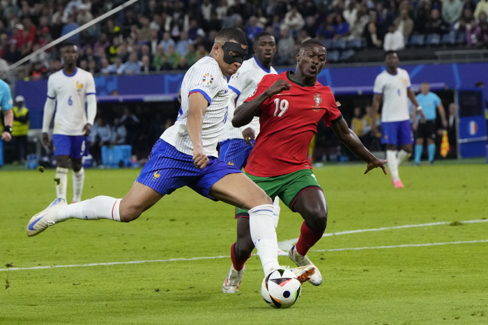 'He's a speed maniac! 'Mbappe' Even With Mask, Euro 2024 Rips Top Speed36.5kmh record against Portugal in the quarterfinals