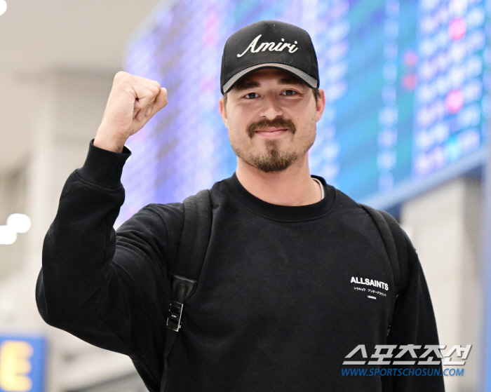 'I'm here to win.' Put it in right now. Okay!' Doosan's new foreign pitcher Jordan Balazovic's bold entry into the country 