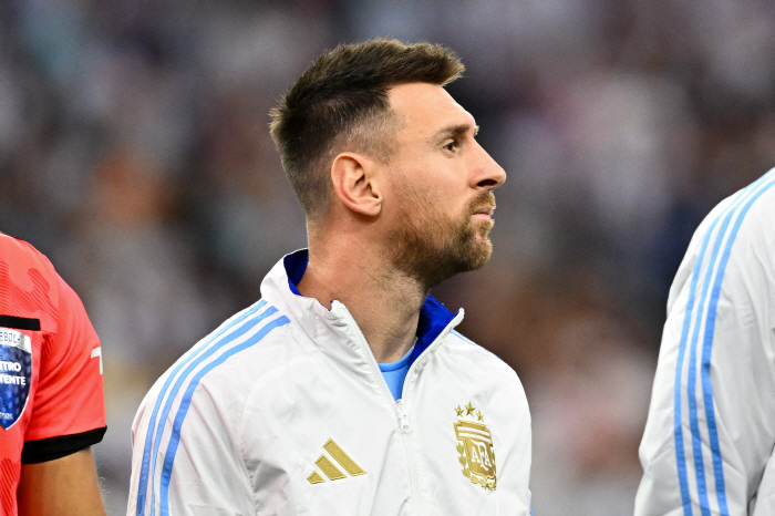 Didn't you watch the game? 'It's rude only to Ronaldo...Messi also has zero goals'Manchester United legend's absurd claim
