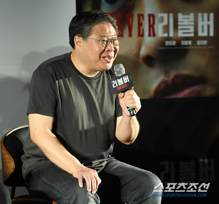 Director Oh Seung-wook of 'Revolver' Jeon Do-yeon wanted to show a face that the audience was curious about'