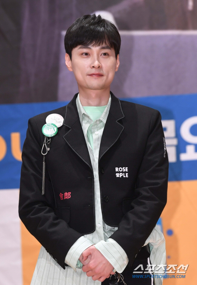 'Marriage in November'Min Kyung-hoon, Buzz are the last sold-out fans'Congratulations'