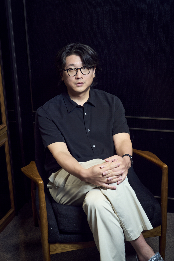  'You don't have to be too careful''Escape' Director Kim Tae-gon's sincerity ahead of the release of 'Lee Sun-kyun's posthumous work' (Roundup)