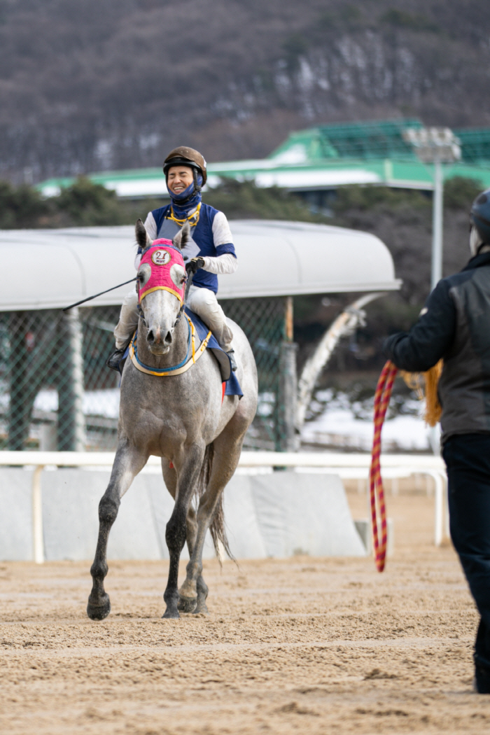  Who is the top two in Korean horse racing in the first half of 2024?