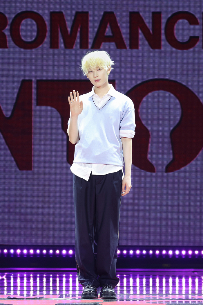  'Whatever you imagine, better than expected'ENHYPEN, cool and sexy regular comeback 'XO'(Roundup)
