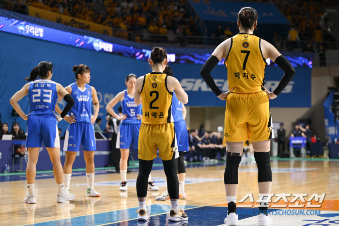 The list of the 12-member women's basketball team has been confirmed. Park Ji-soo-Park Ji-hyun system. Why Park So-hee and Kang Yu-rim were chosen