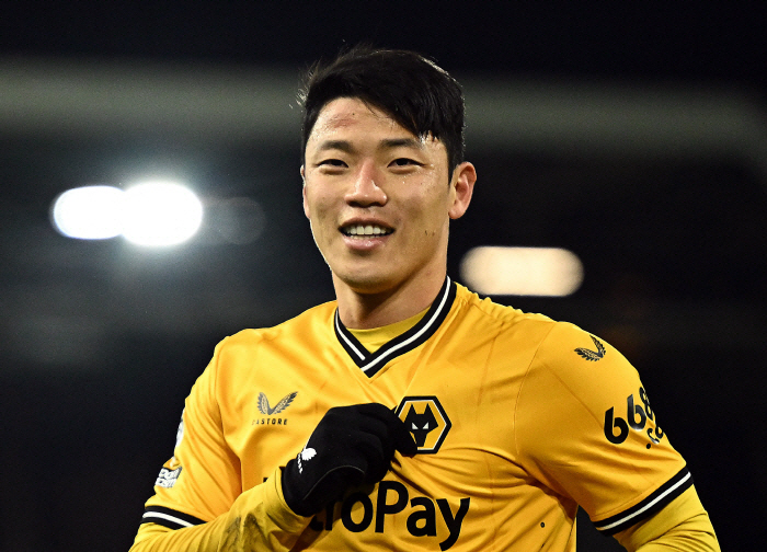 HWANG HEE CHAN, I'm not going to sell it. Strong warning...Wolverhampton, Marseille '37.4 Billion' Aggressive Offer Declined