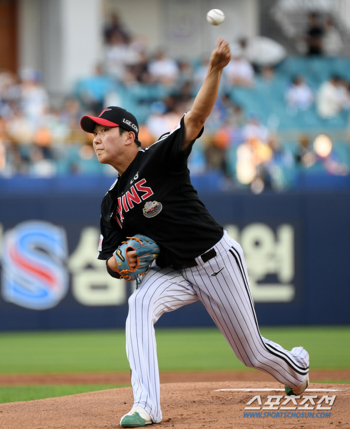 'He also had elbow surgery on his military pen' Ryu Hyun-jin Yang Hyun-jong Kim Kwang-hyun 'Left-handed ace' is born as a 151km left-handed starter 