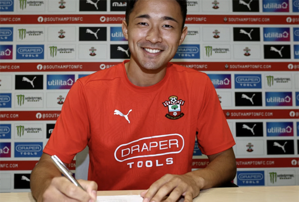 'Son Heung-min, come on!' Japanese national university fullback, officially joining EPL's Southampton.'Okay in 1 second when the offer is made'