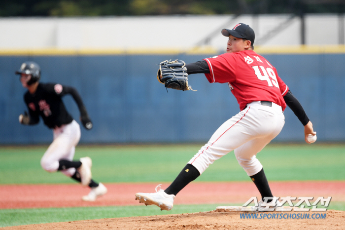 'The first grade made a bad mistake' Yongma High School's Sung Ji-hwan who started the quarterfinals of Cheongryonggi and Jangchung High School...He's trying to win the championship