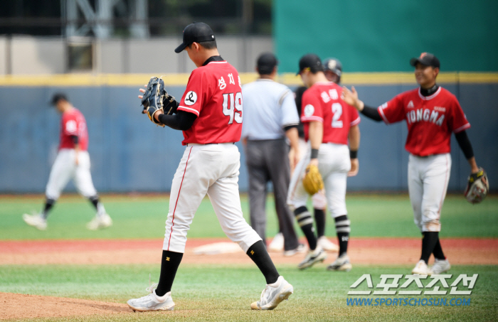 'The first grade made a bad mistake' Yongma High School's Sung Ji-hwan who started the quarterfinals of Cheongryonggi and Jangchung High School...He's trying to win the championship