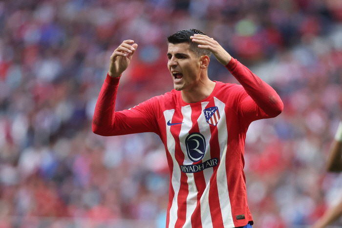 Are you going to remain a rare traitor...AC Milan transfer consents two weeks after declaration of stay