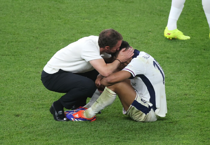 Ballon d'Or evaporated with runner-up...Supernova Walkle Kicks Into Petty Drink Bottles 'Mental Collapse'