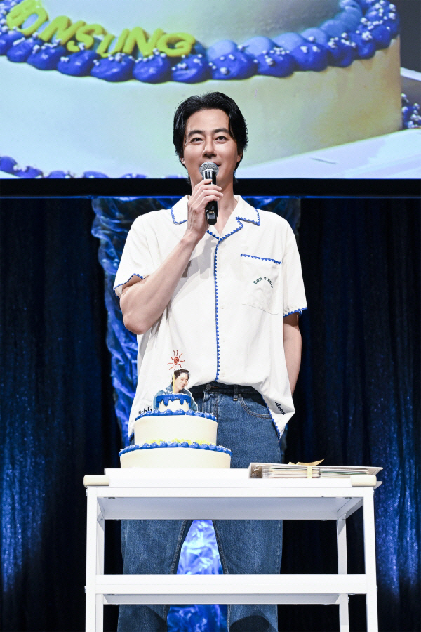 Cho In-sung, the heat is also hot...日Tokyo → Osaka fan meeting result