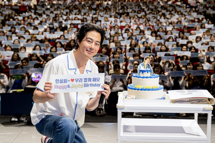 Cho In-sung, the heat is also hot...日Tokyo → Osaka fan meeting result