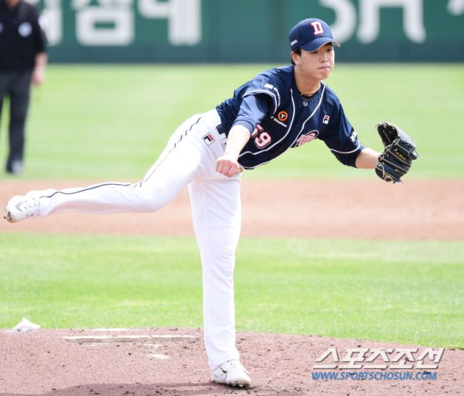 First on-base in his rookie career → Reyes Finishing Manrupo Lotte, 'First QS of the Second Half' beat Doosan 'Securing 2 consecutive wins & Winning Series'