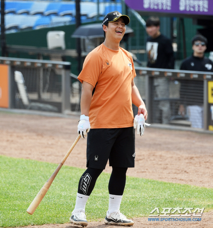 I already thought of August? The veteran was also surprised by the resilience of the home run king…'Roh Si-hwan returns to the KIA match on the 19th at the earliest'