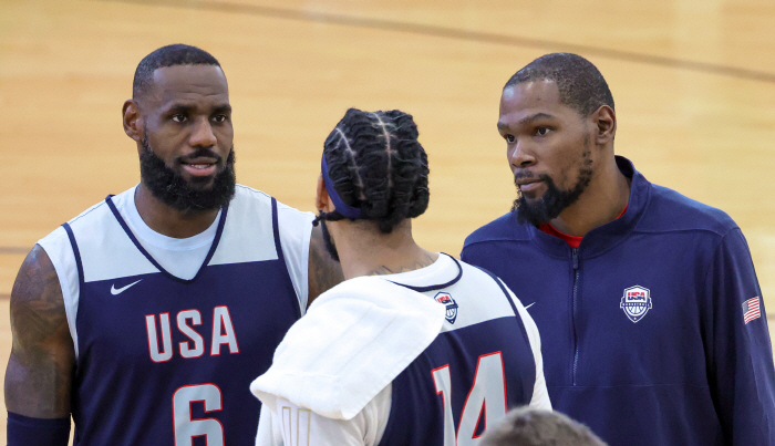 Injured Fall Rumor Kevin Durant Interviews U.S. Media 'LeBron's Best Player'