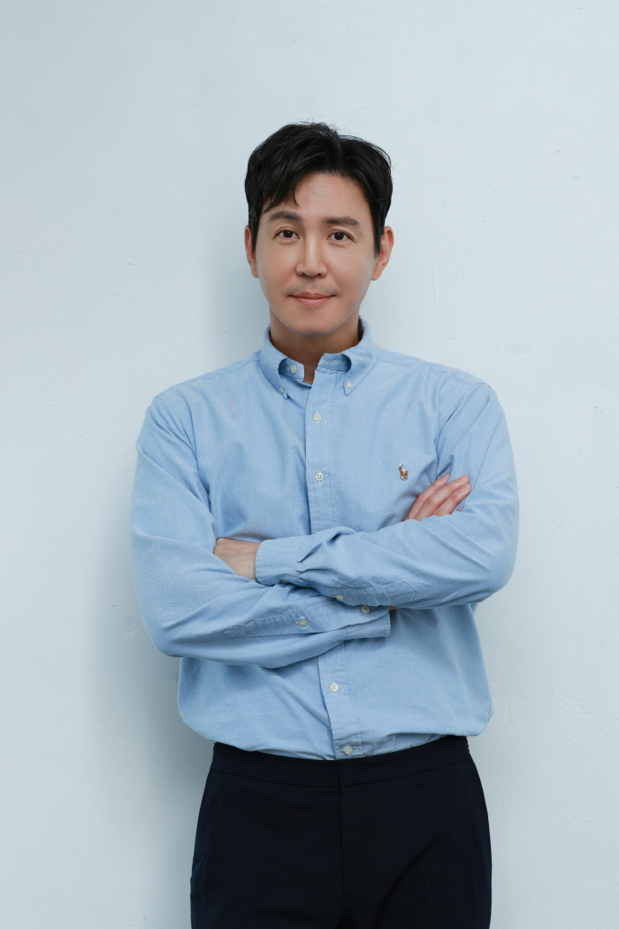  Choi Won-young left the agency where he has been working for 10 years and signed an exclusive contract with Walnut & U...Lee Seong-min-Kim Hye-soo-Shin Ha-gyun and rice